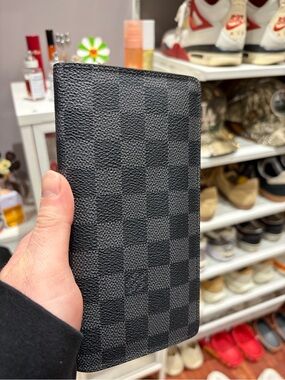 Authentic Louis Vuitton Brazza Long Wallet